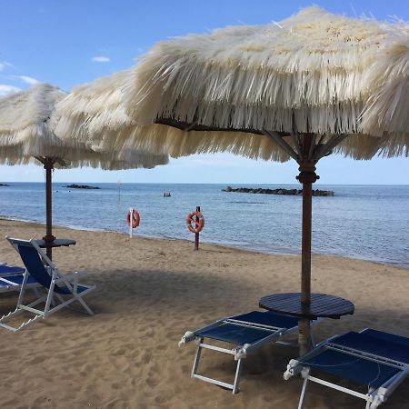 Hotel Mare Blu Francavilla Al Mare Dış mekan fotoğraf